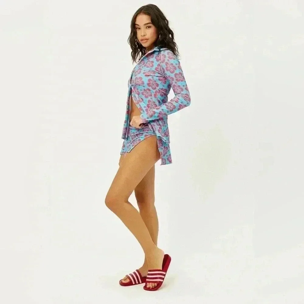 NWT Frankie’s Bikinis Nova Terry Floral Long Sleeve Button Up Blue Magic Sz S